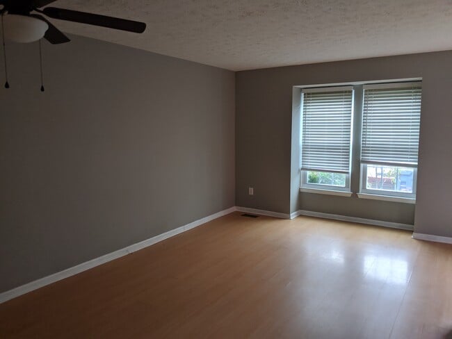 Building Photo - 112