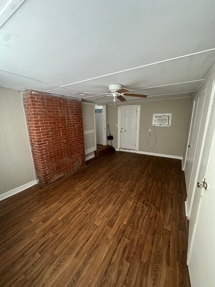 Building Photo - 1066 Alton Station Rd