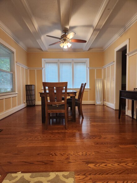 Dining Room - 510 N Institute Pl