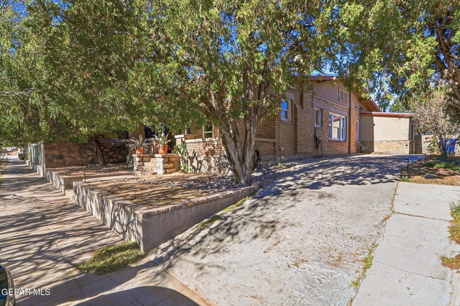 Building Photo - 3703 Cambridge Ave