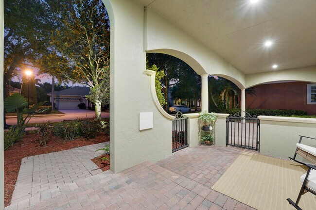 Building Photo - 127 Via Castilla