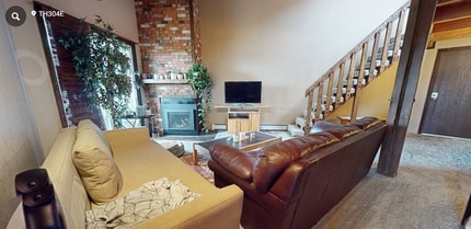 Building Photo - Treehouse Condo - Roomy 2 Bedroom + Loft/2...