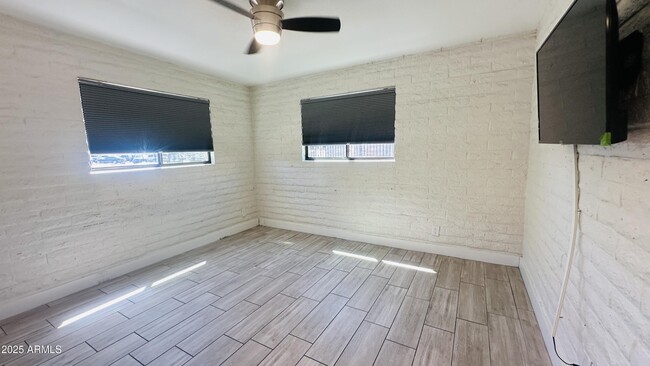 Building Photo - 2930 N 30th St