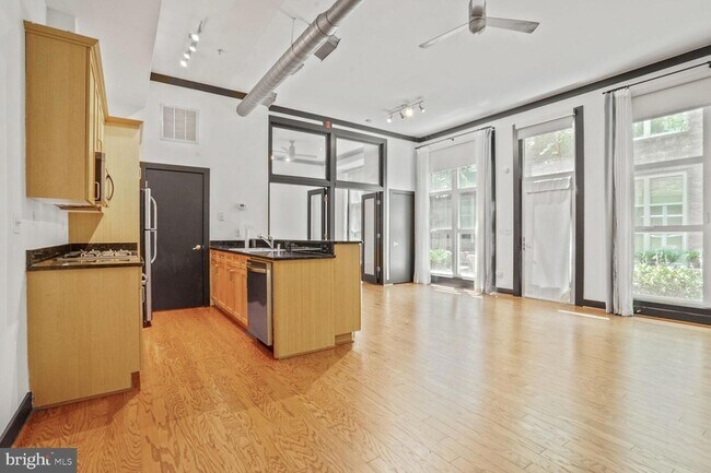 Building Photo - 2380 Champlain St NW
