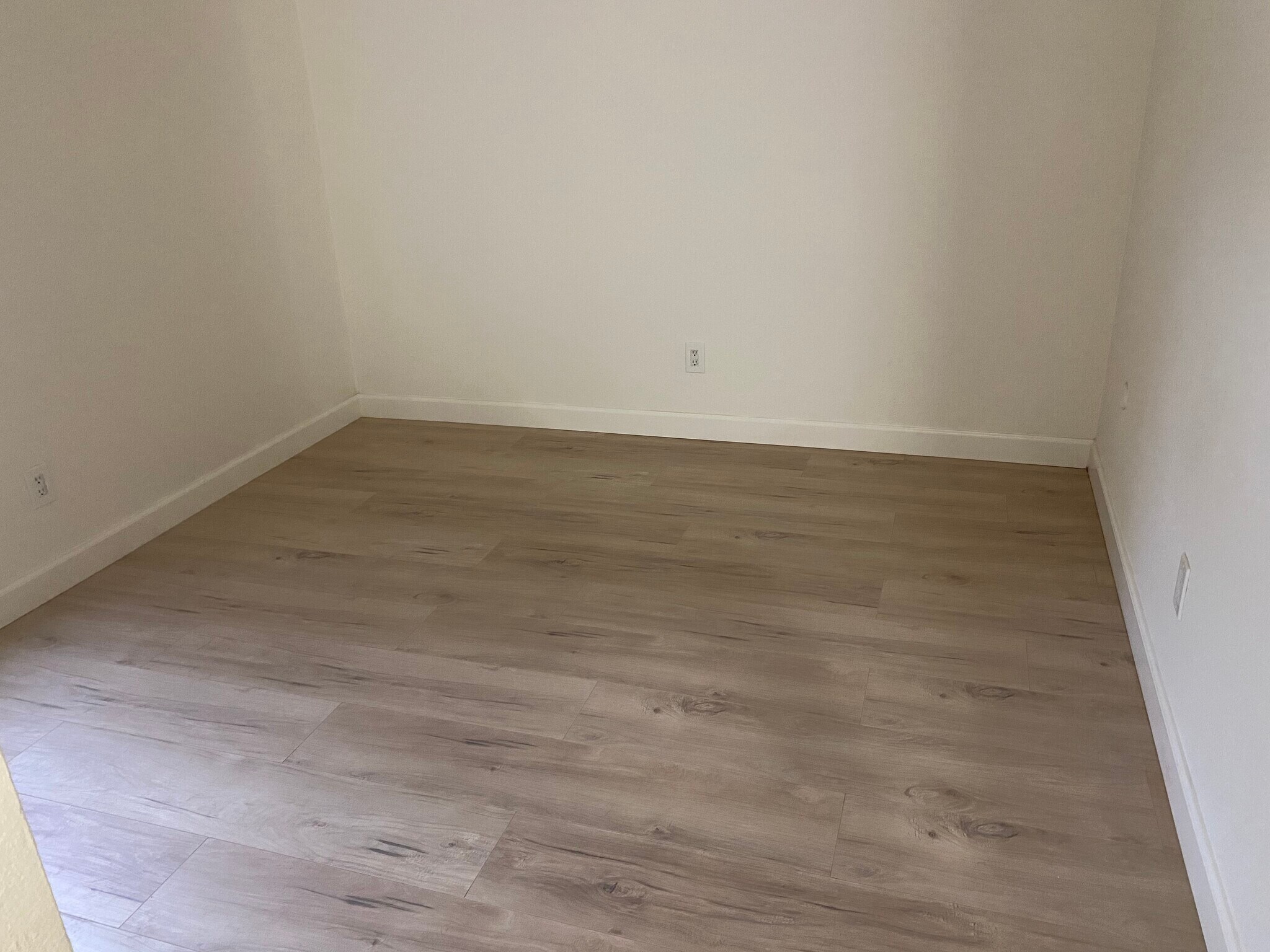 Building Photo - 18350 Hatteras St