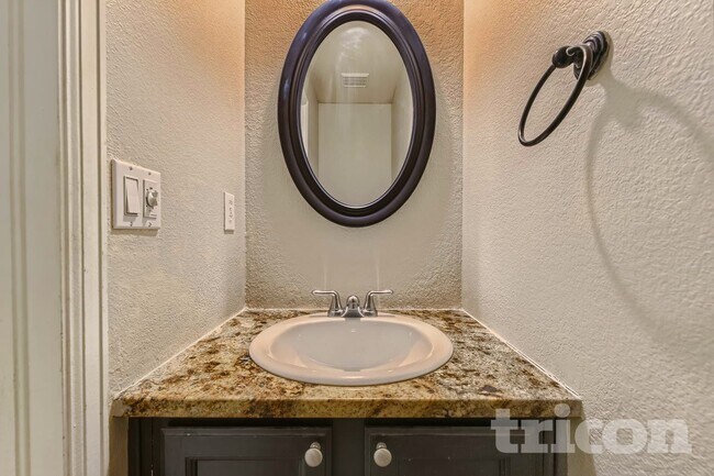 Building Photo - 20226 Willowbend Ln