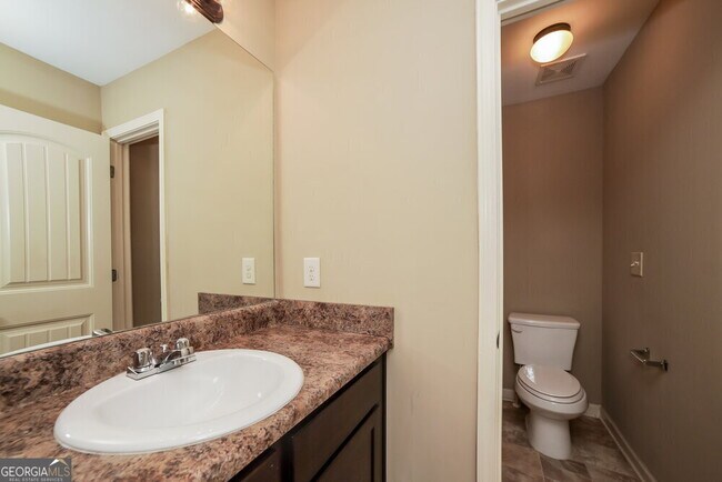 Building Photo - 67 Hamil Ct NW
