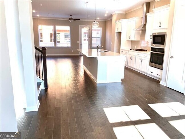 Building Photo - 620 Hudson Wy