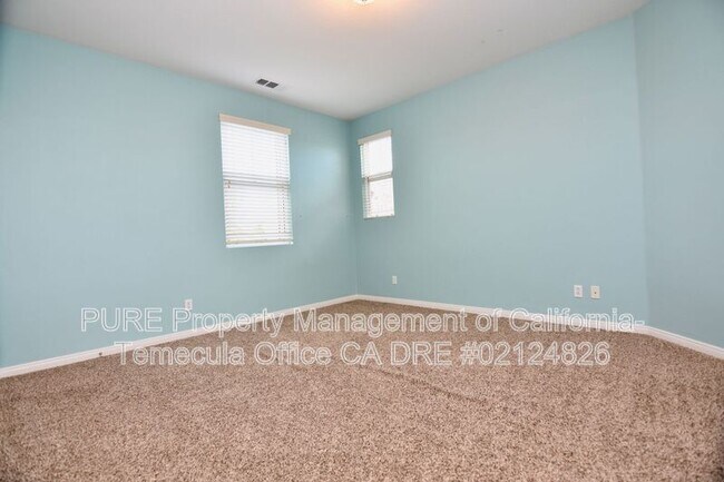 Building Photo - 35808 Chalet Ct