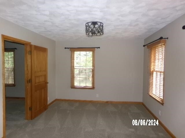 Building Photo - 830 Sherwood Dr NE