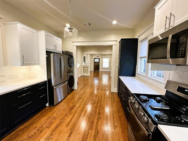 Building Photo - 540 Harvard St