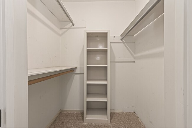 Building Photo - 13418 Paradise Valley Dr