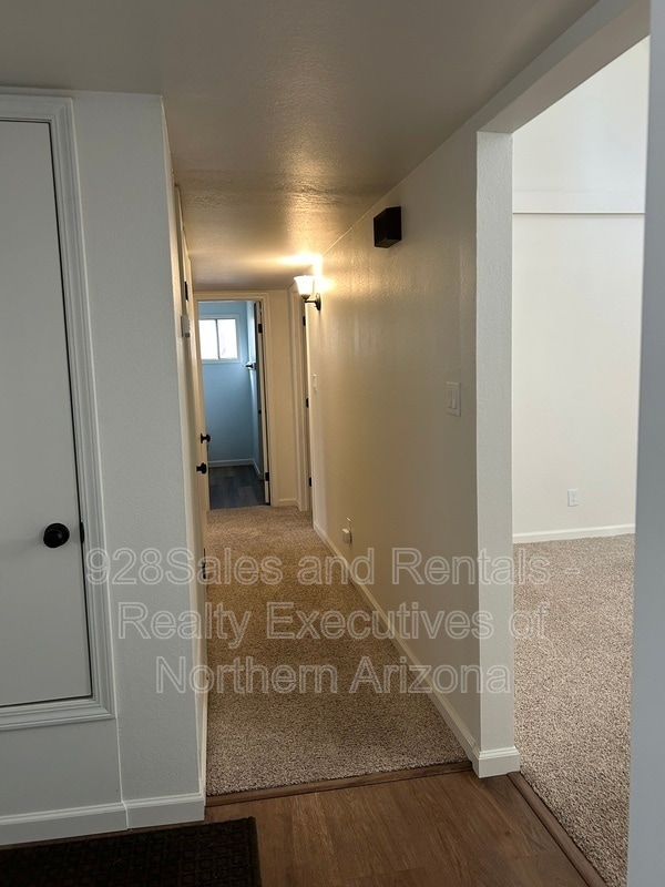 Building Photo - 3341 S Walkup Dr