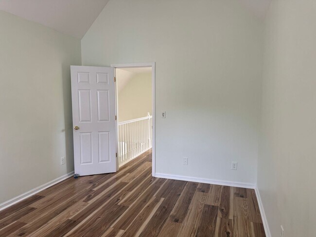 Building Photo - Four Bedroom Home in Curtis Pond