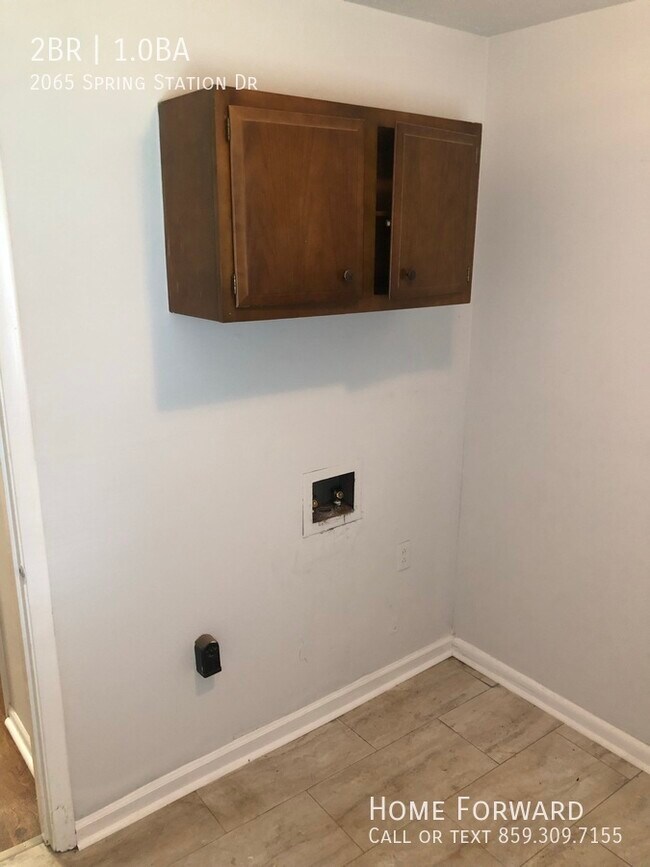 Building Photo - 2065 Spring Station Dr