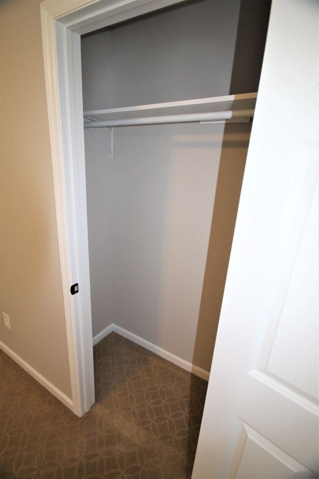 Building Photo - 3 Bedroom - Dublin