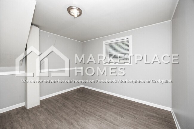 Building Photo - 4028 Sewall Dr SW