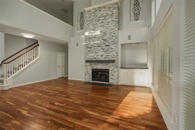 Building Photo - 2302 Marblecrest Ln