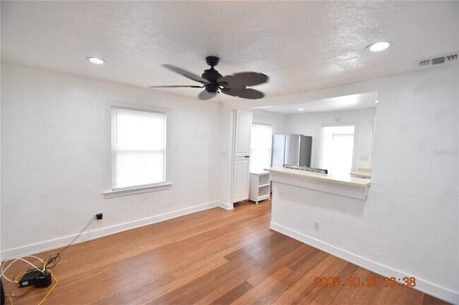 Building Photo - 4520 Burlington Ave N