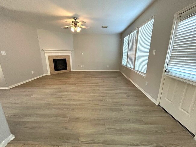 Building Photo - 25207 Diamond Ranch Dr