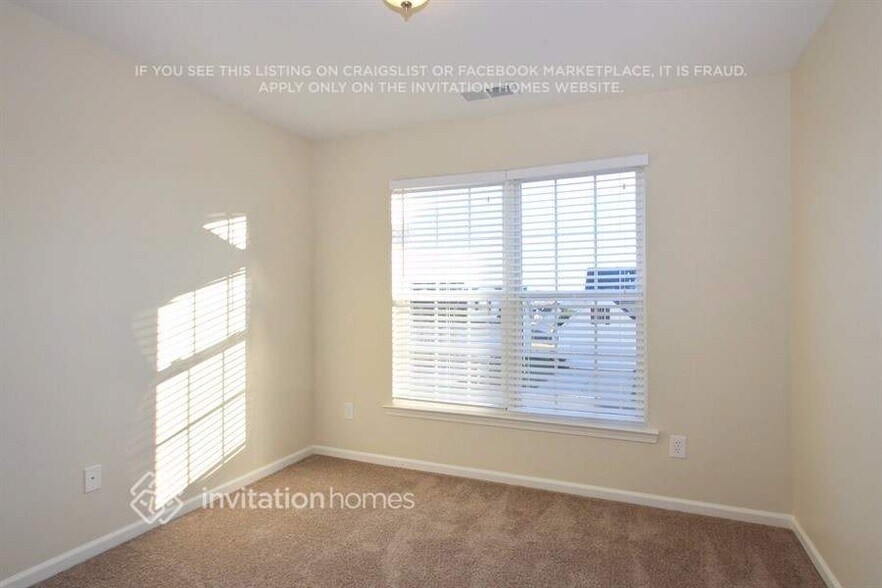 Building Photo - 416 Riverwalk Dr NW