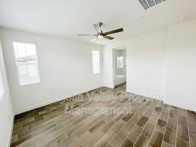 Building Photo - 41168 Emory Ln