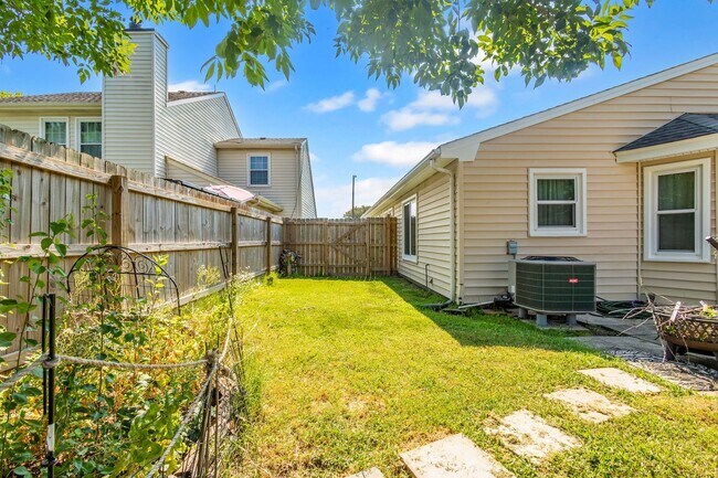 Building Photo - 3 Bed 2 Bath for Rent in Virginia Beach