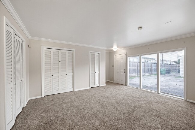 Building Photo - 2501 Dorrington St