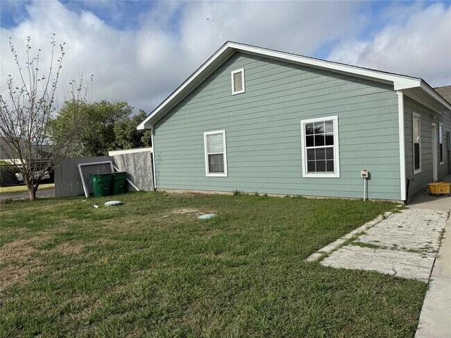 Building Photo - 14405-14405 FM973