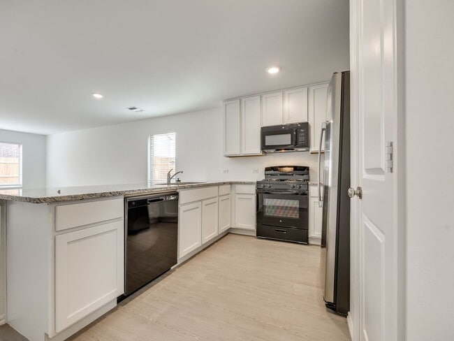 Building Photo - Brand New Home + Norman Schools + 3 bedrooms + All Applicances