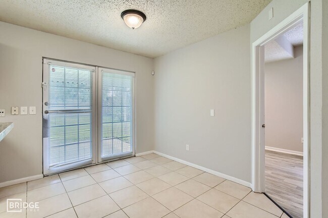 Building Photo - 11910 Yearling Dr