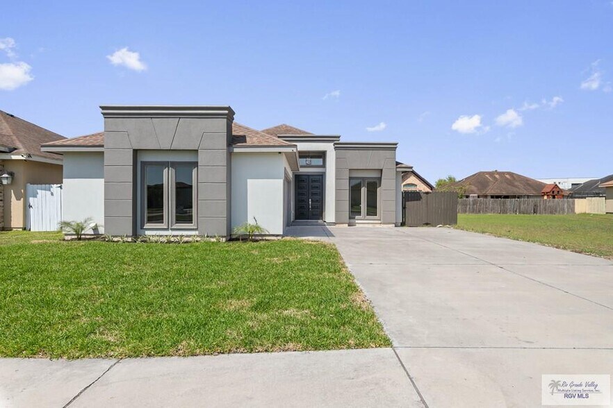 Building Photo - 2170 Portofino Blvd