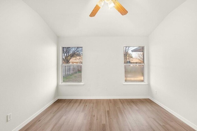 Building Photo - 3310 Blue Ridge Dr