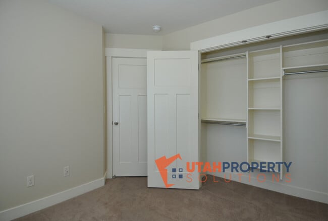 Building Photo - 1752 Winford Dr