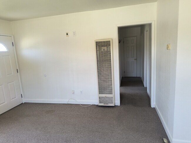 Building Photo - 1457 W 219th St