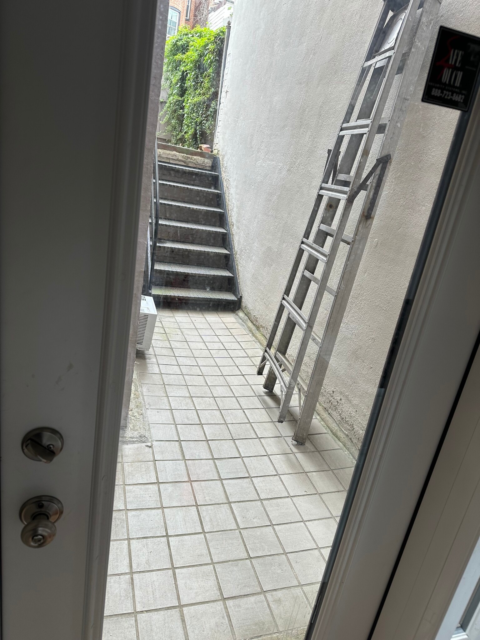 Building Photo - 1721 Riggs Pl NW