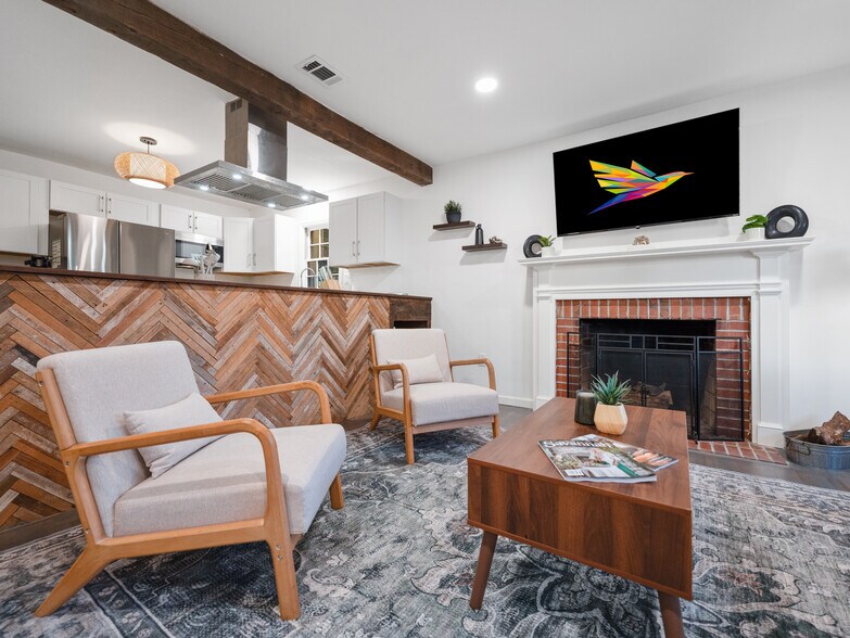 Building Photo - 1464 E 41st St