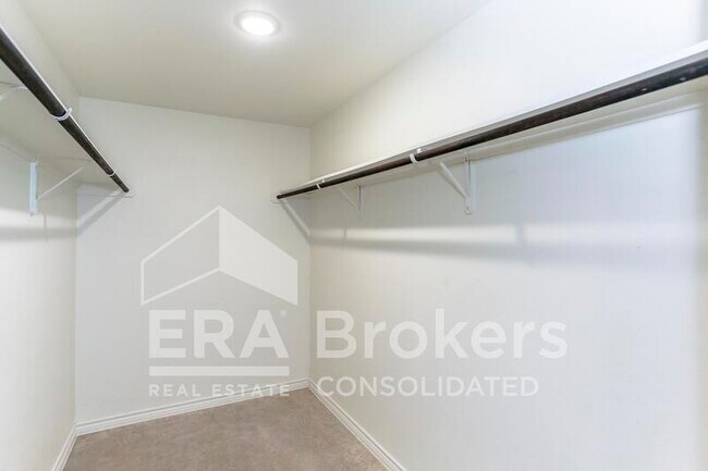 Building Photo - 2328 Duntov Dr