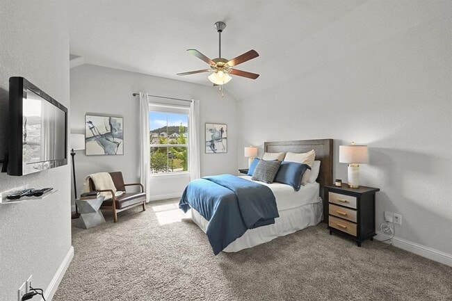 Building Photo - 216 Vista Village Cove