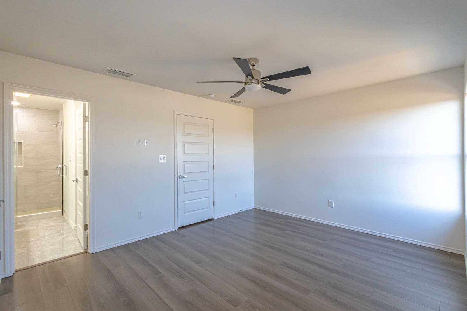 Building Photo - 5902 US-59