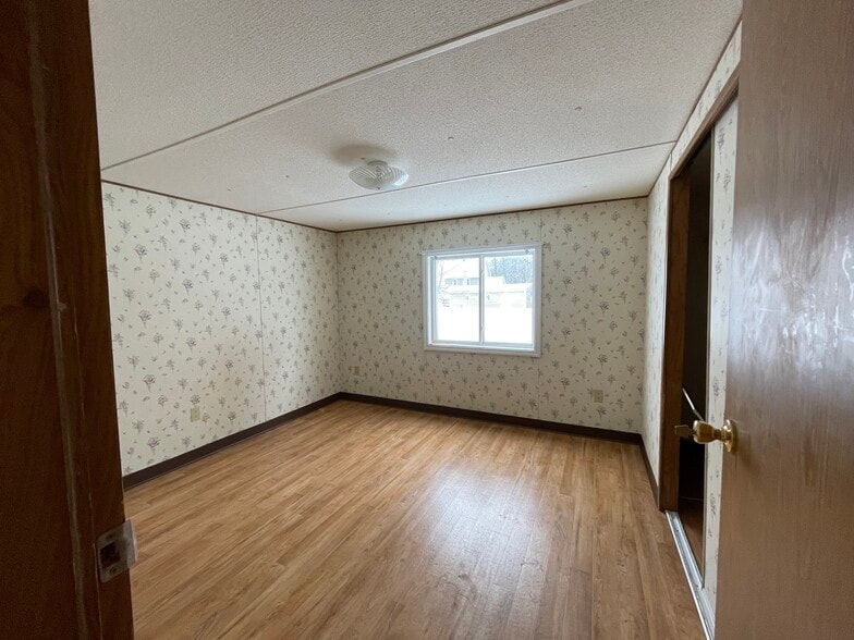 Building Photo - 7323 Academy St