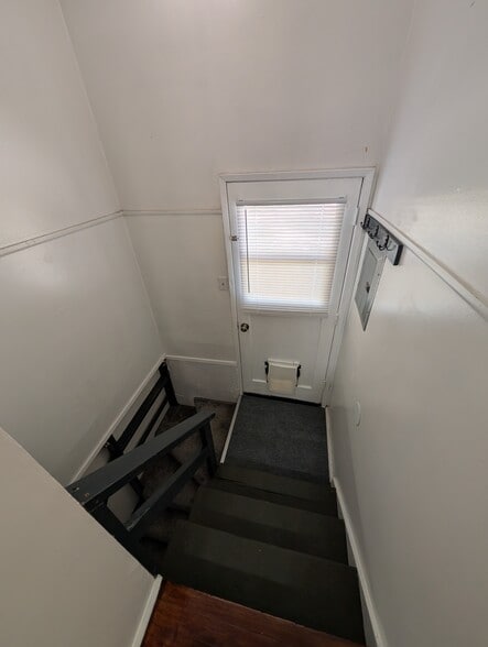 Building Photo - 43 Toponce Dr