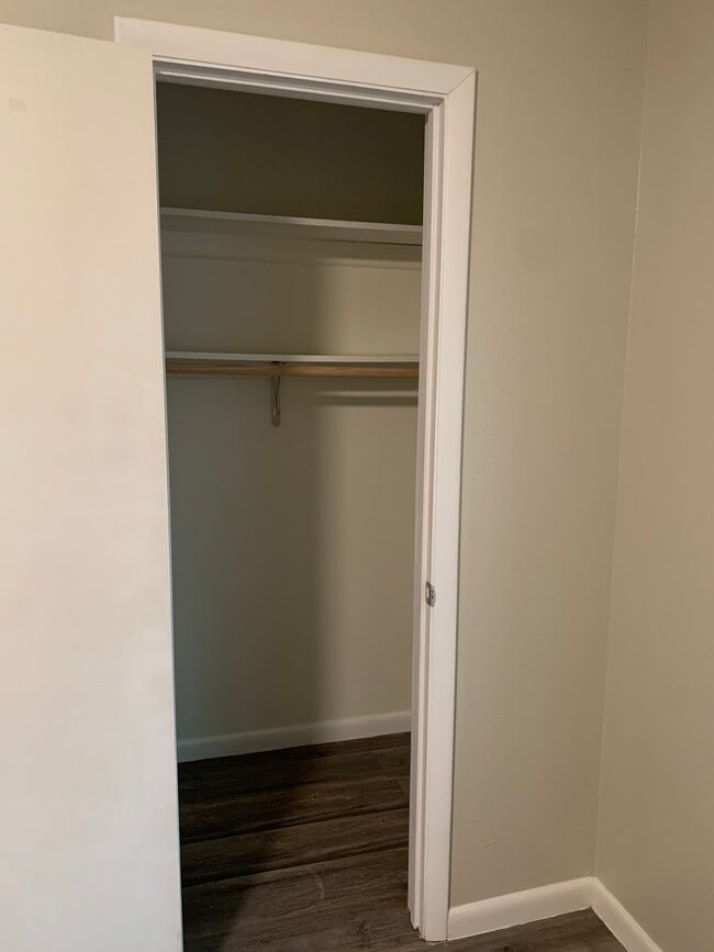 Building Photo - 8306 Woodview Dr E