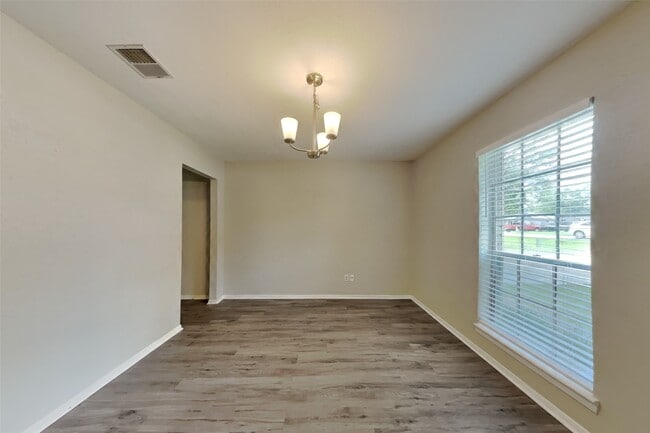 Building Photo - 3419 Shadowcrest Ln