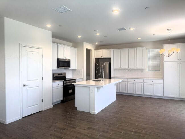 Building Photo - 2040 N Brindac Ln