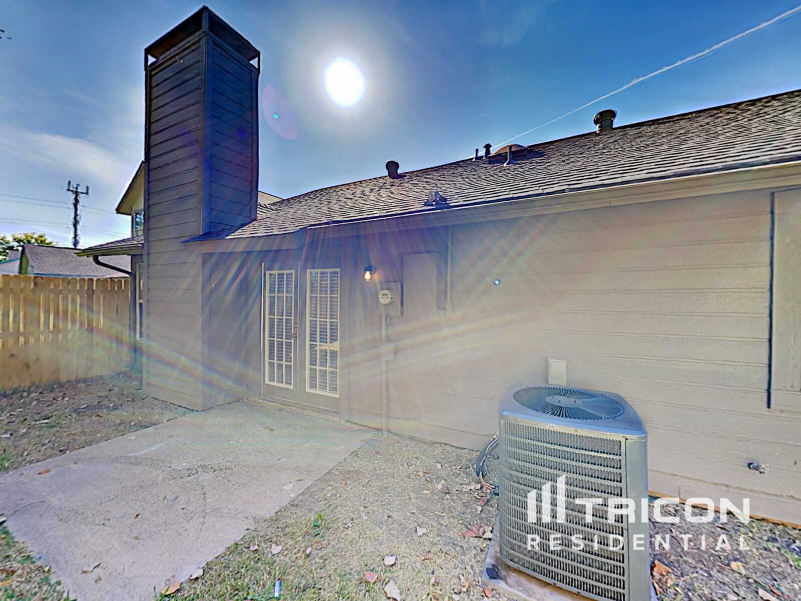 Building Photo - 1423 Ardmore Dr