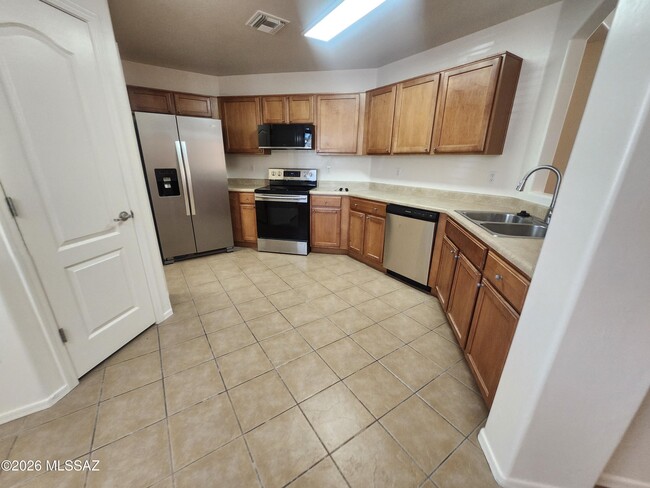 Building Photo - 4123 E Coolbrooke Dr