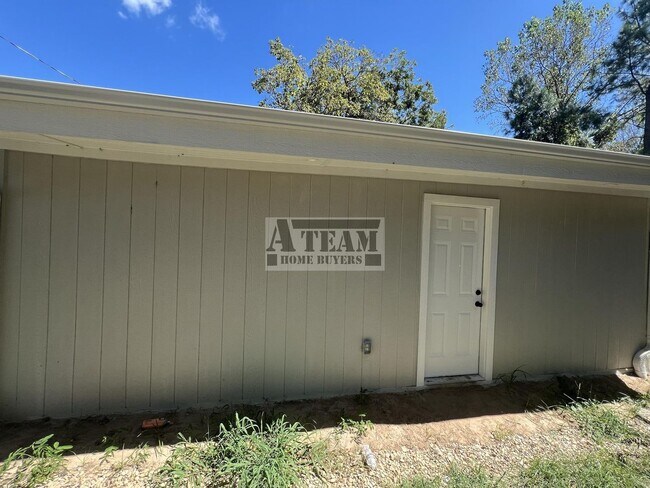 Building Photo - Remodeled 2 Bed 1 Bath in Mabank