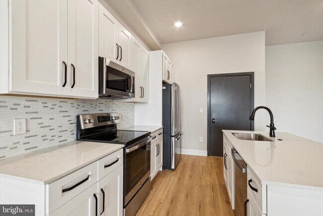 Building Photo - 2157 E Lehigh Ave