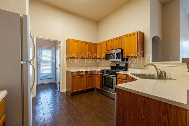 Building Photo - 2822 Southampton Way